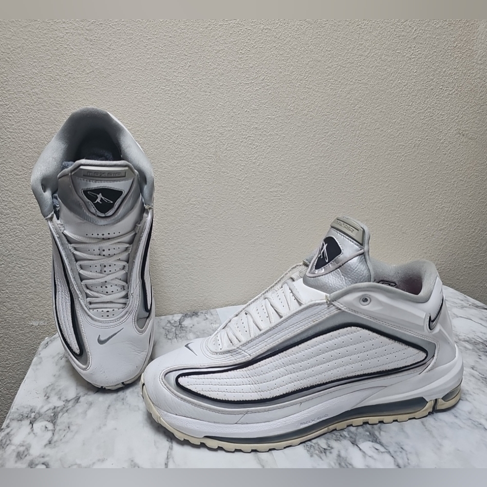 RARE Nike Air Griffey Max GD 2 Metallic Silver Men's Size 12 NO shoe's insole.
